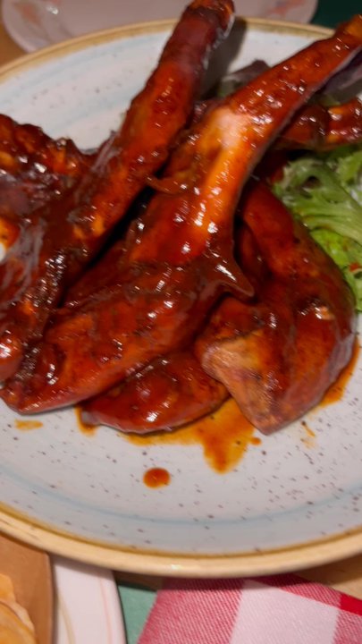 La Bûche - Canadian (New) Near Me - Quebec City, Quebec