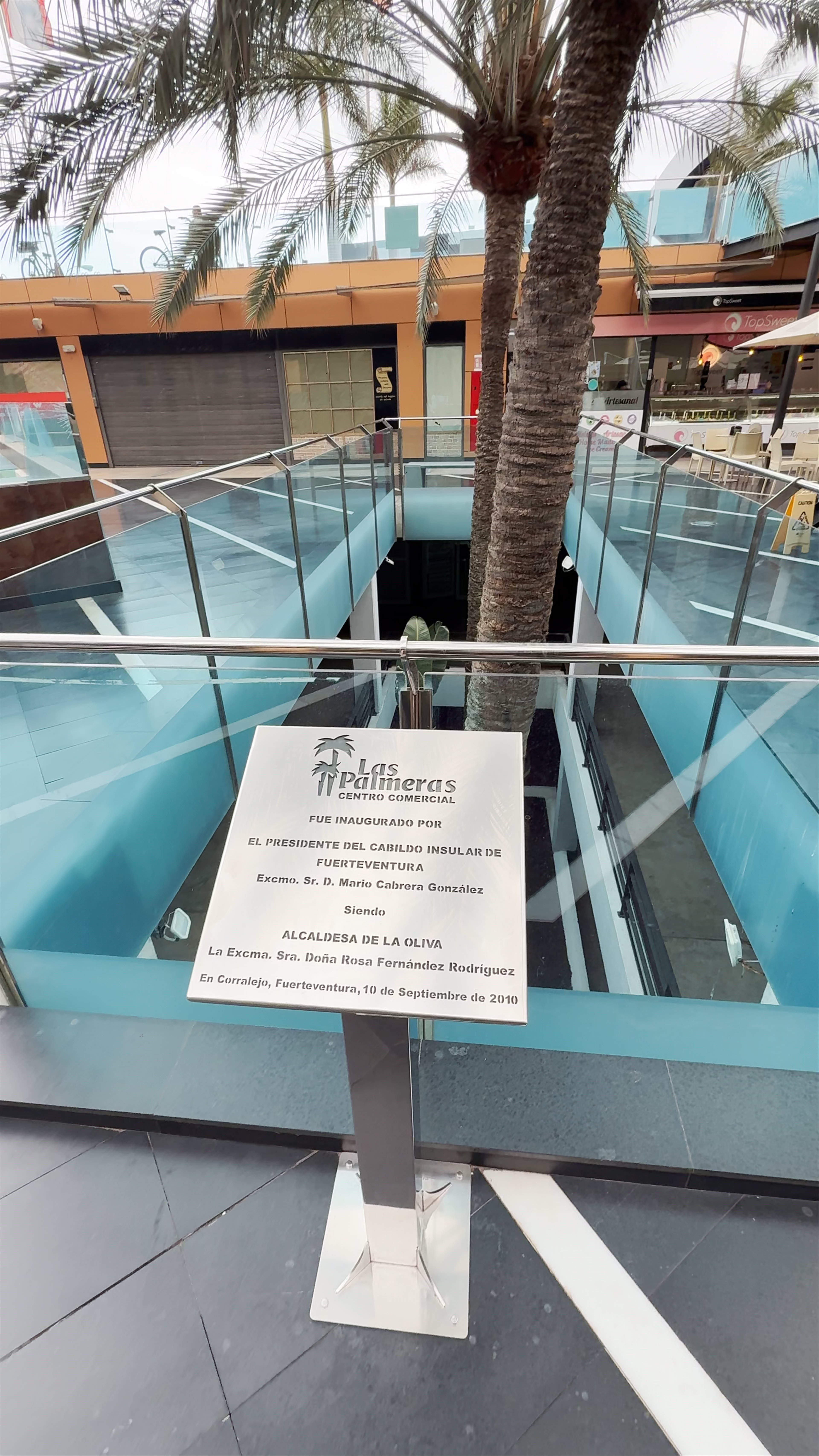 Centro Comercial Las Palmeras