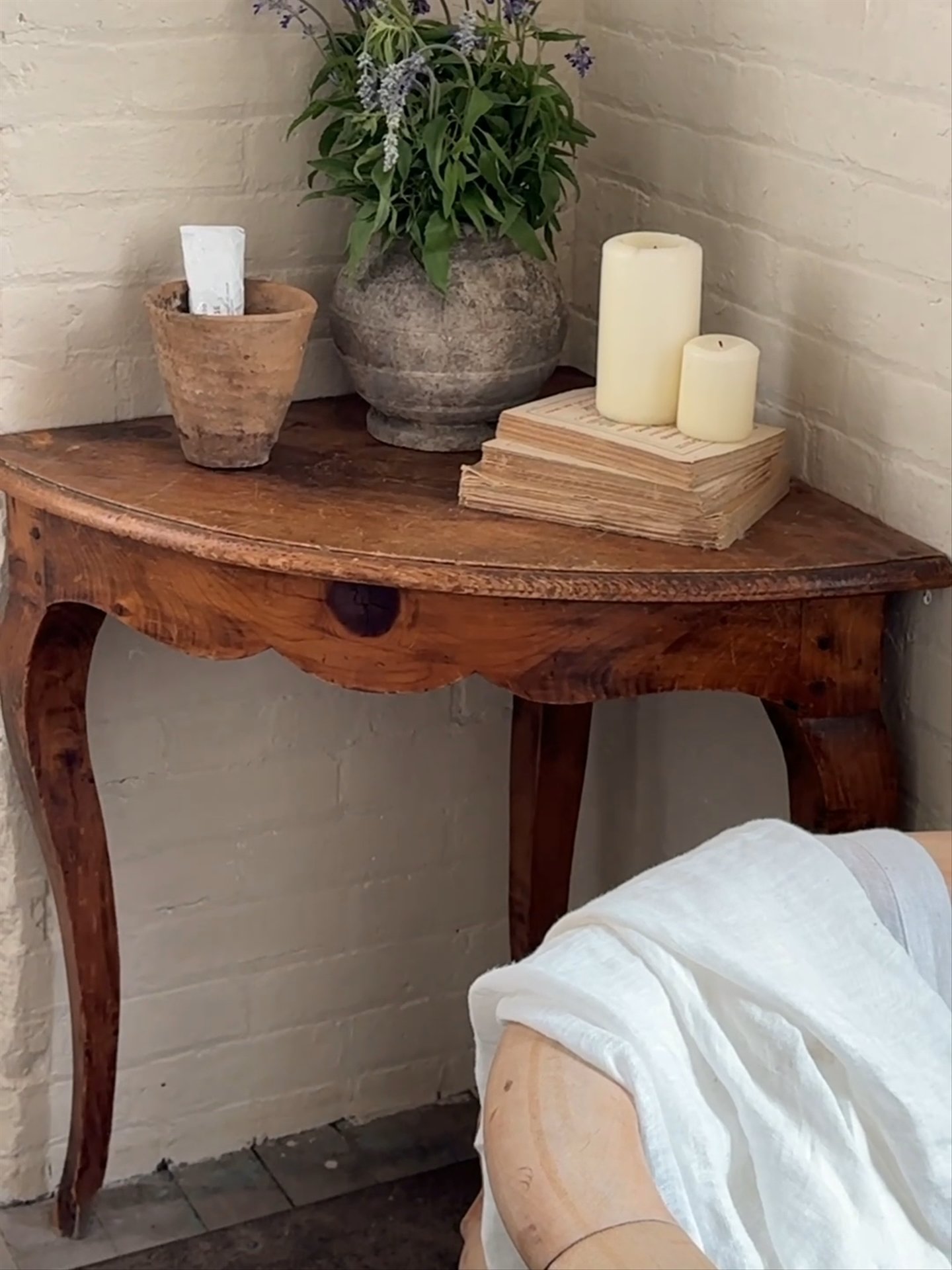 Pine Corner Table