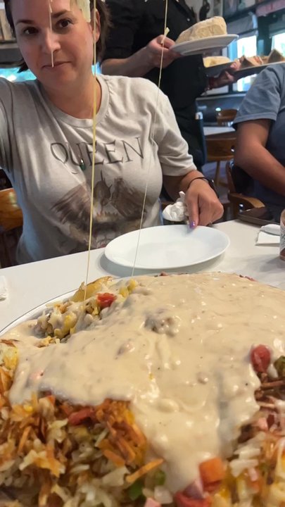 Stuffy's II - Love the cheese pull on the big stuff - Breakfast & Brunch Near Me - Longview, Washington