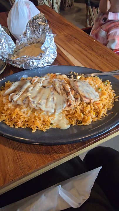 Queso's Plainfield - Arroz on Pollo. Street corn. Trio dip. Strawberry marg - Bars Near Me - Plainfield, Indiana