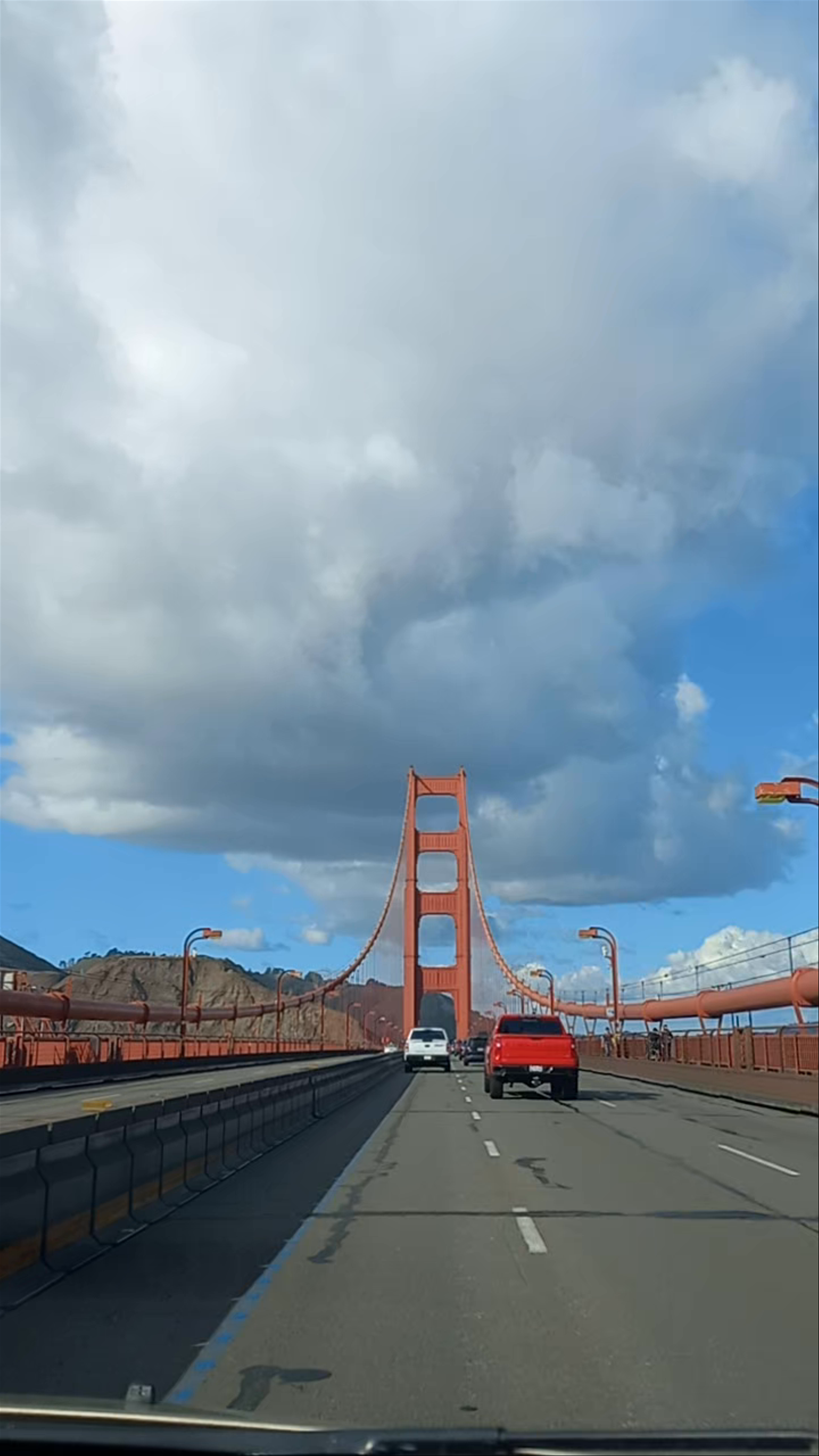 Golden Gate Bridge Drive: Iconic Views in San Francisco