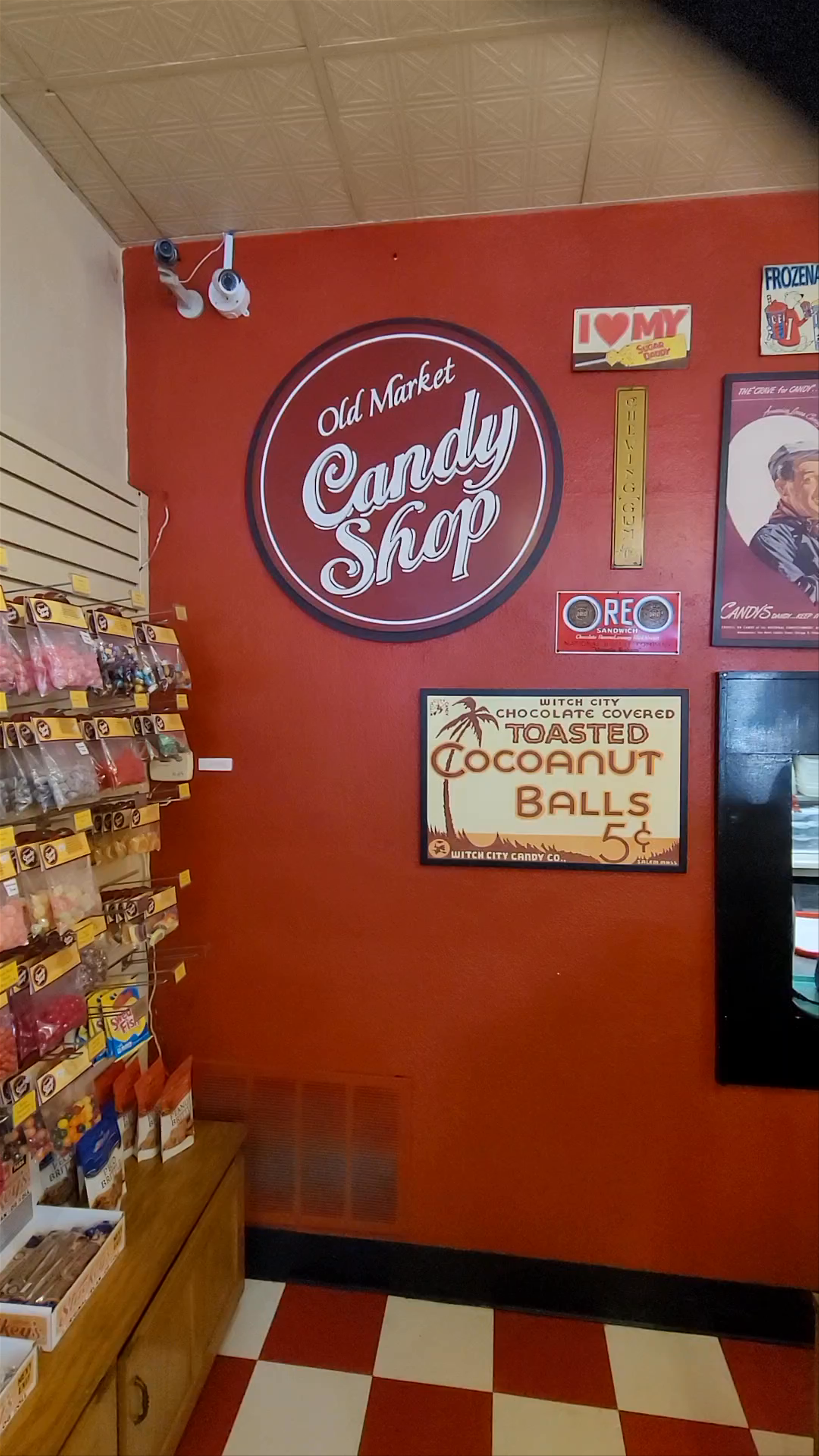 Old Market Candy Shop: Classic Sweet Treats in Omaha