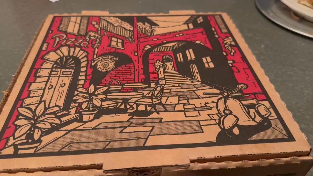 Pour House Pints And Pies - Pizza Near Me - Austin, Texas