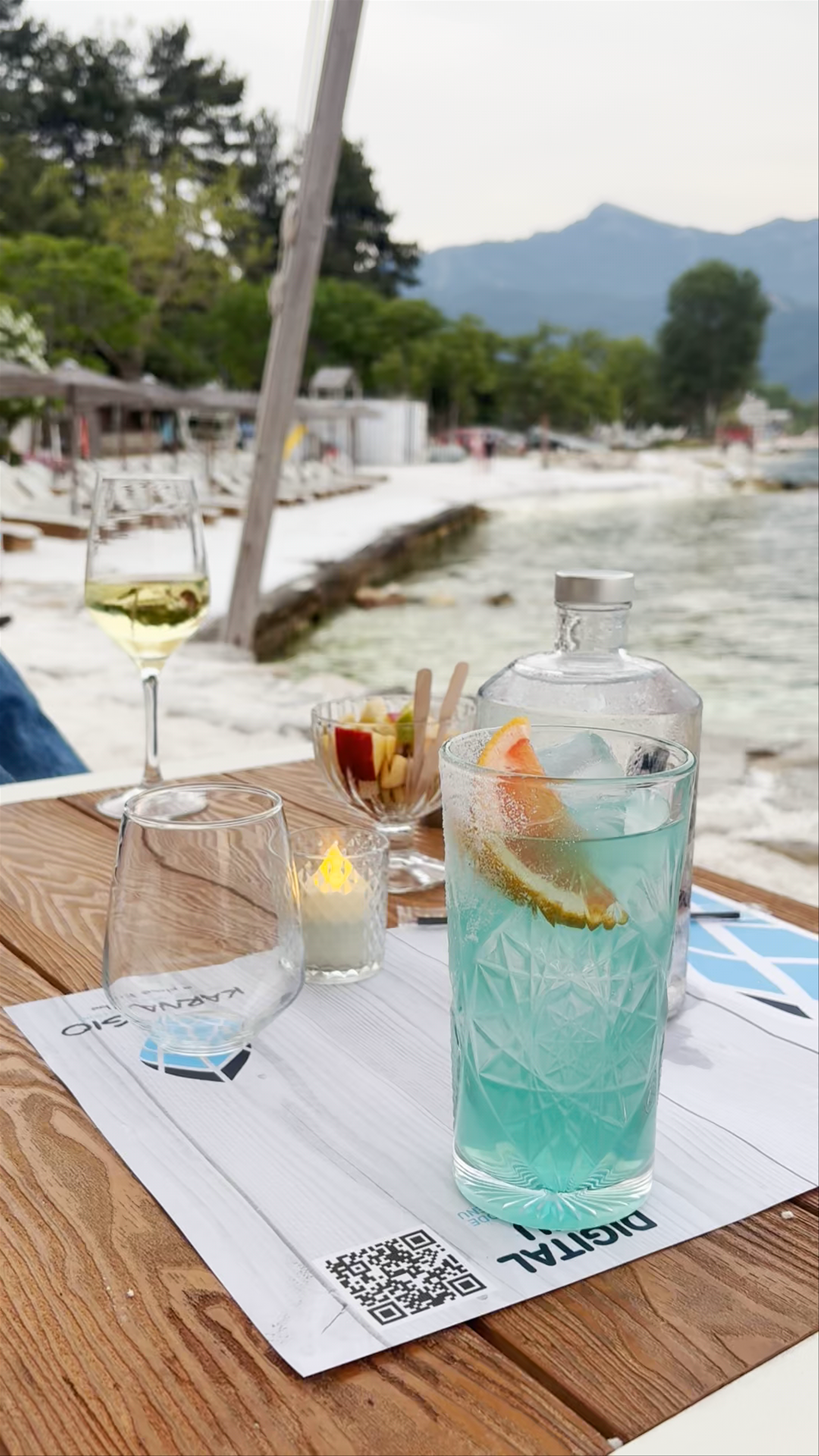 Karnagio Beach Bar