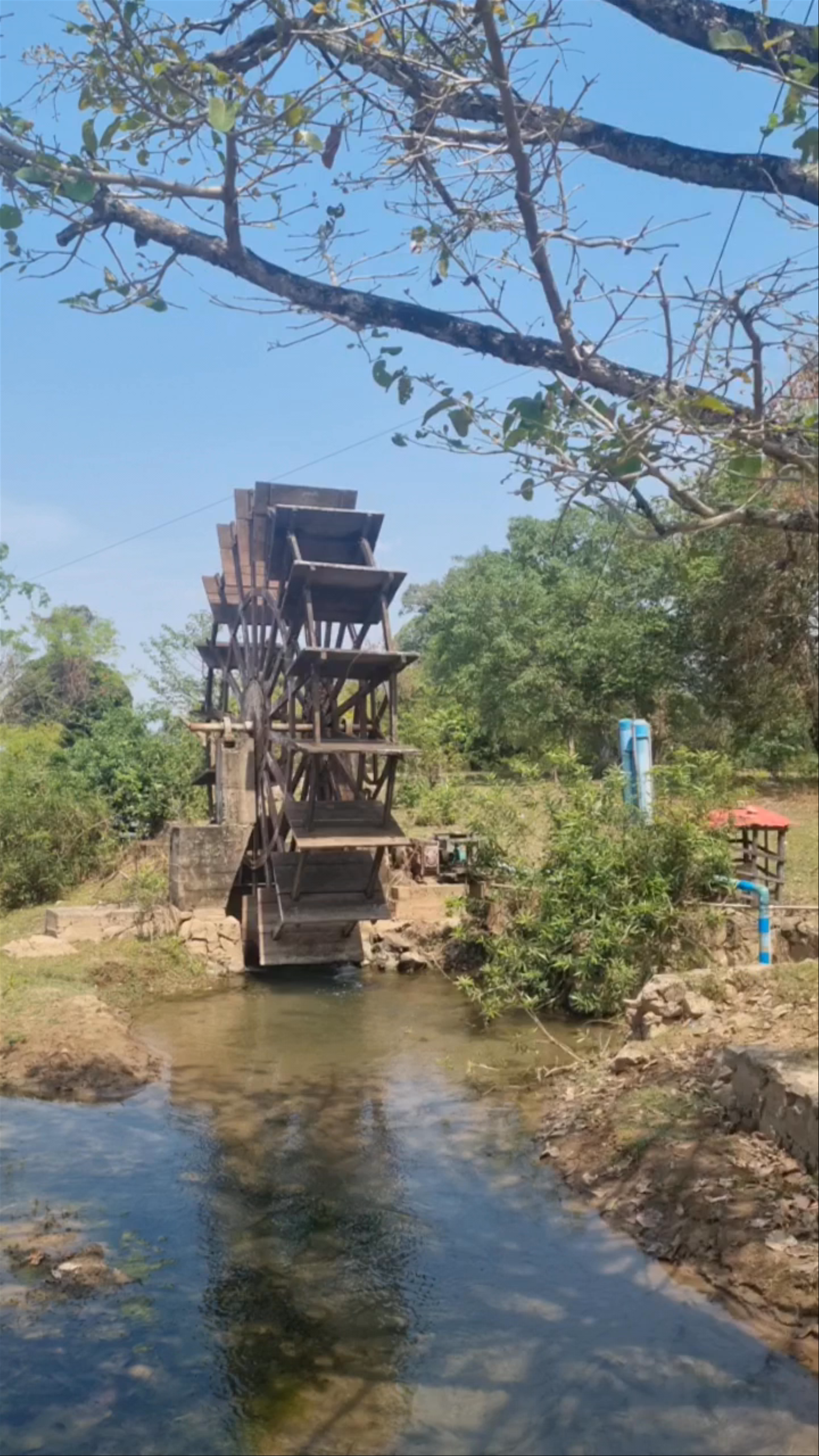 Li Phi Somphamit Waterfalls