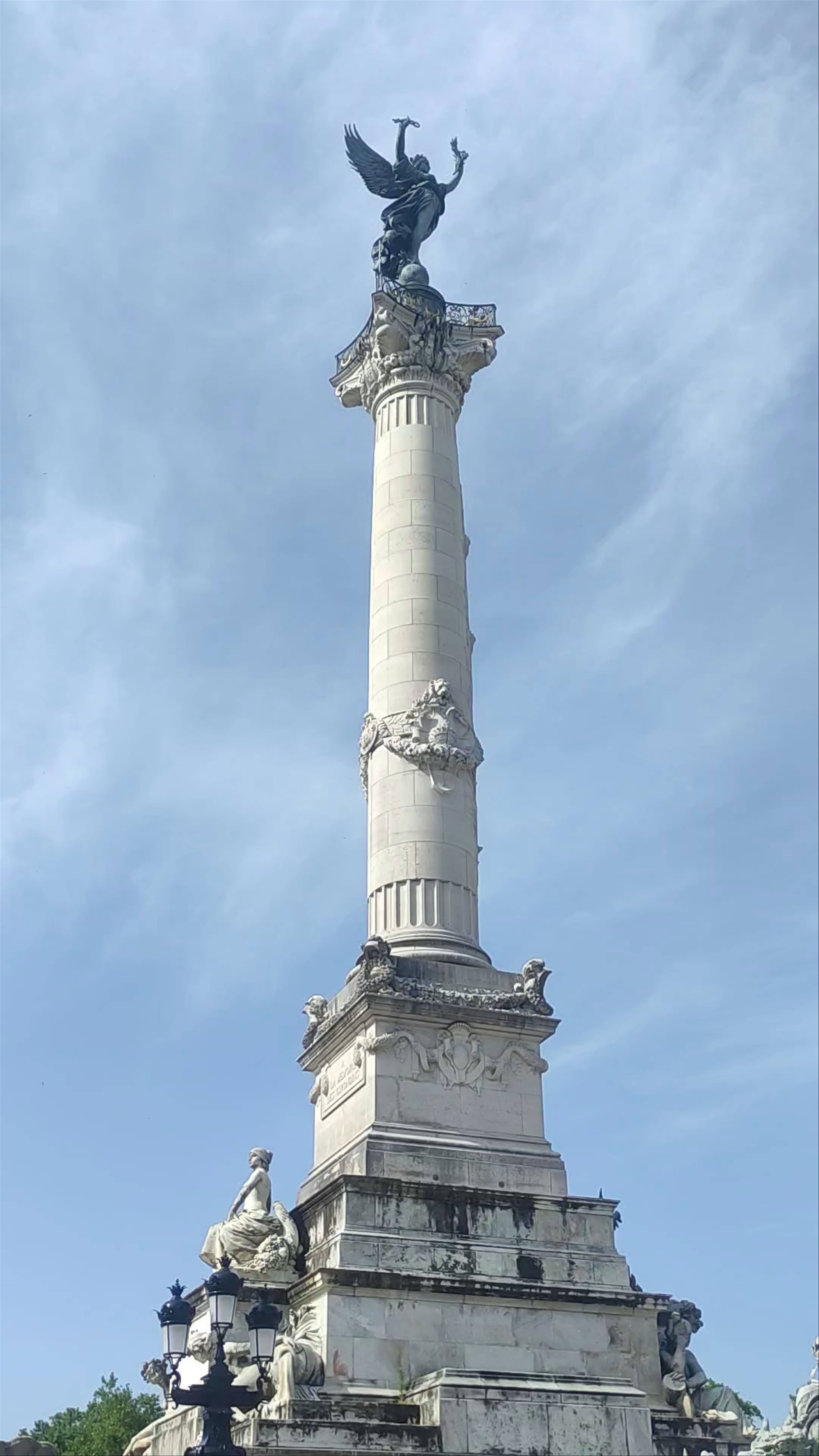 Monument aux Girondins: Iconic Landmark in Bordeaux