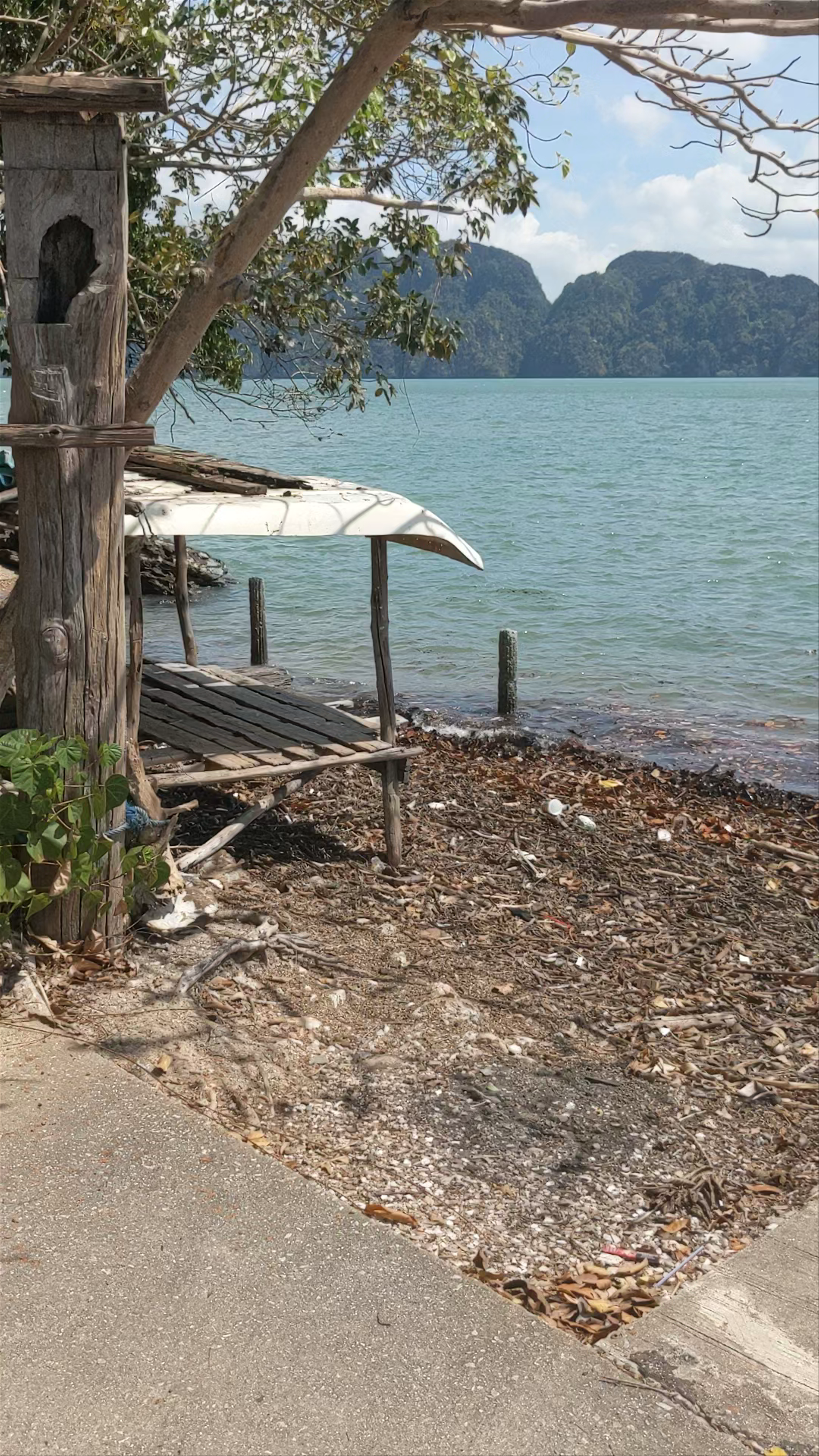Ban Lo Yai fishing pier