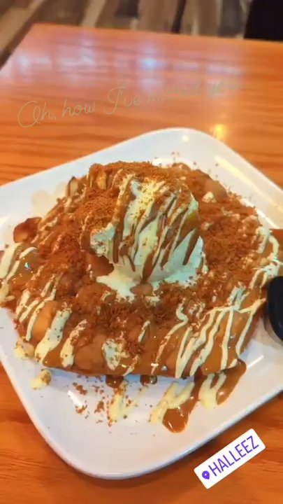 Halleez - Desserts Near Me - Buffalo, New York