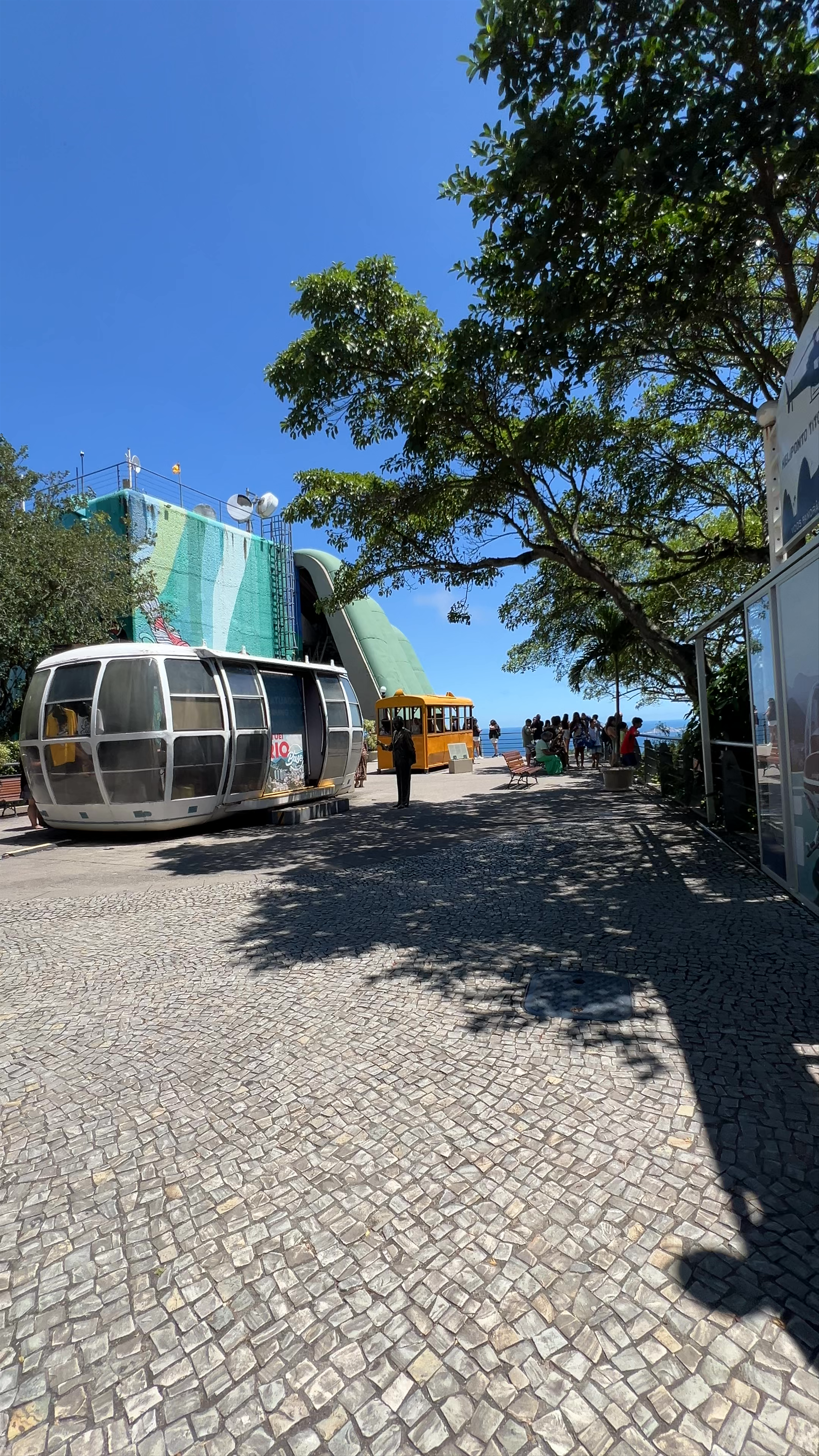 Parque Bondinho Pão de Açúcar: Iconic Cable Car Views in Rio de Janeiro