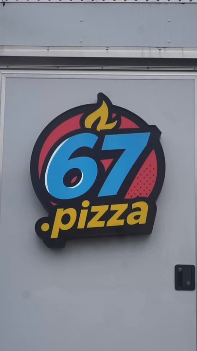 67 Pizza - IG: @nelson_eats - Pizza Near Me - Kirkland, Washington