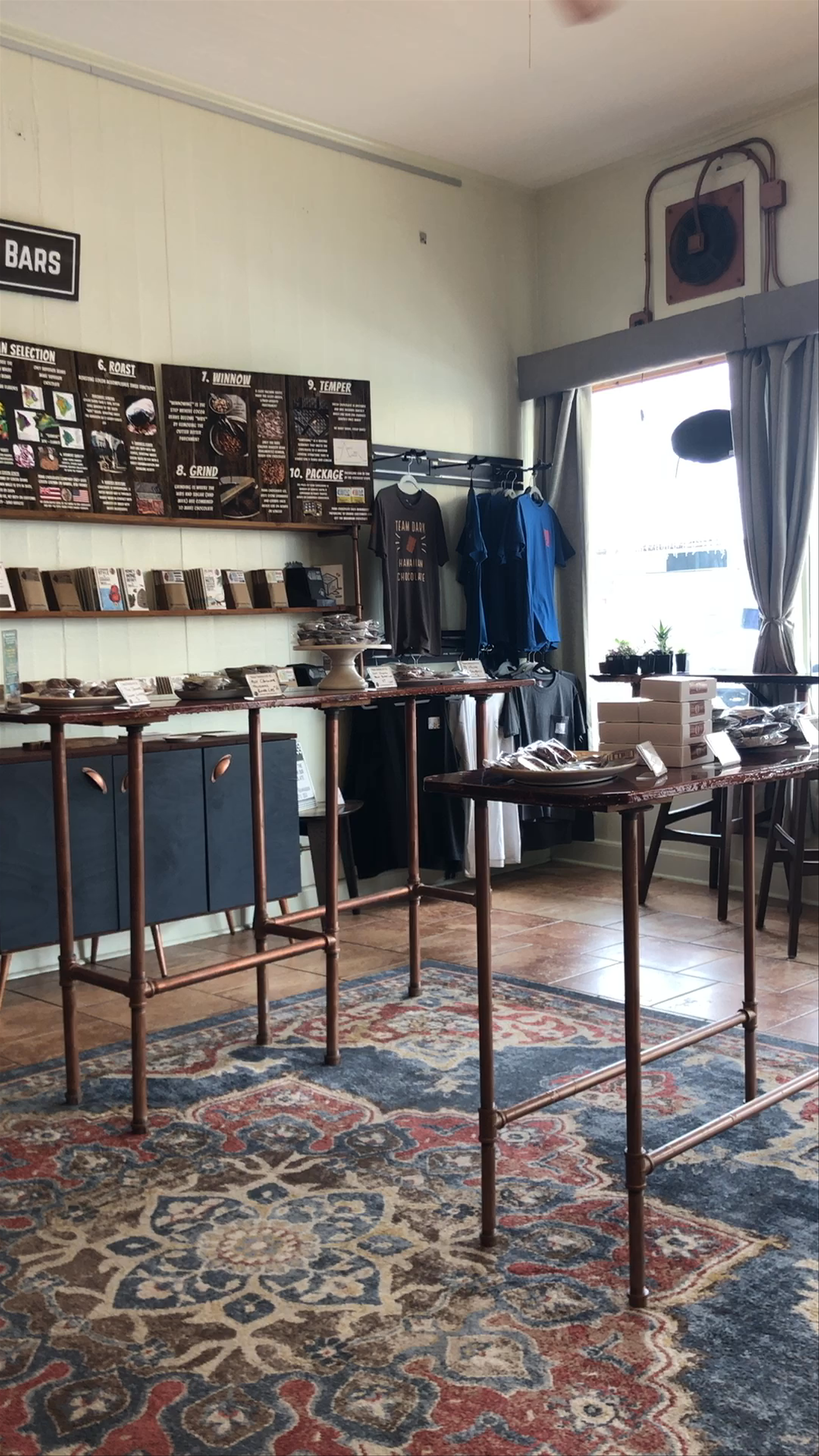 Puna Chocolate Company & Cafe