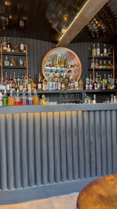 The Dovetail - Shots at the bar! - Pubs Near Me - London, XGL