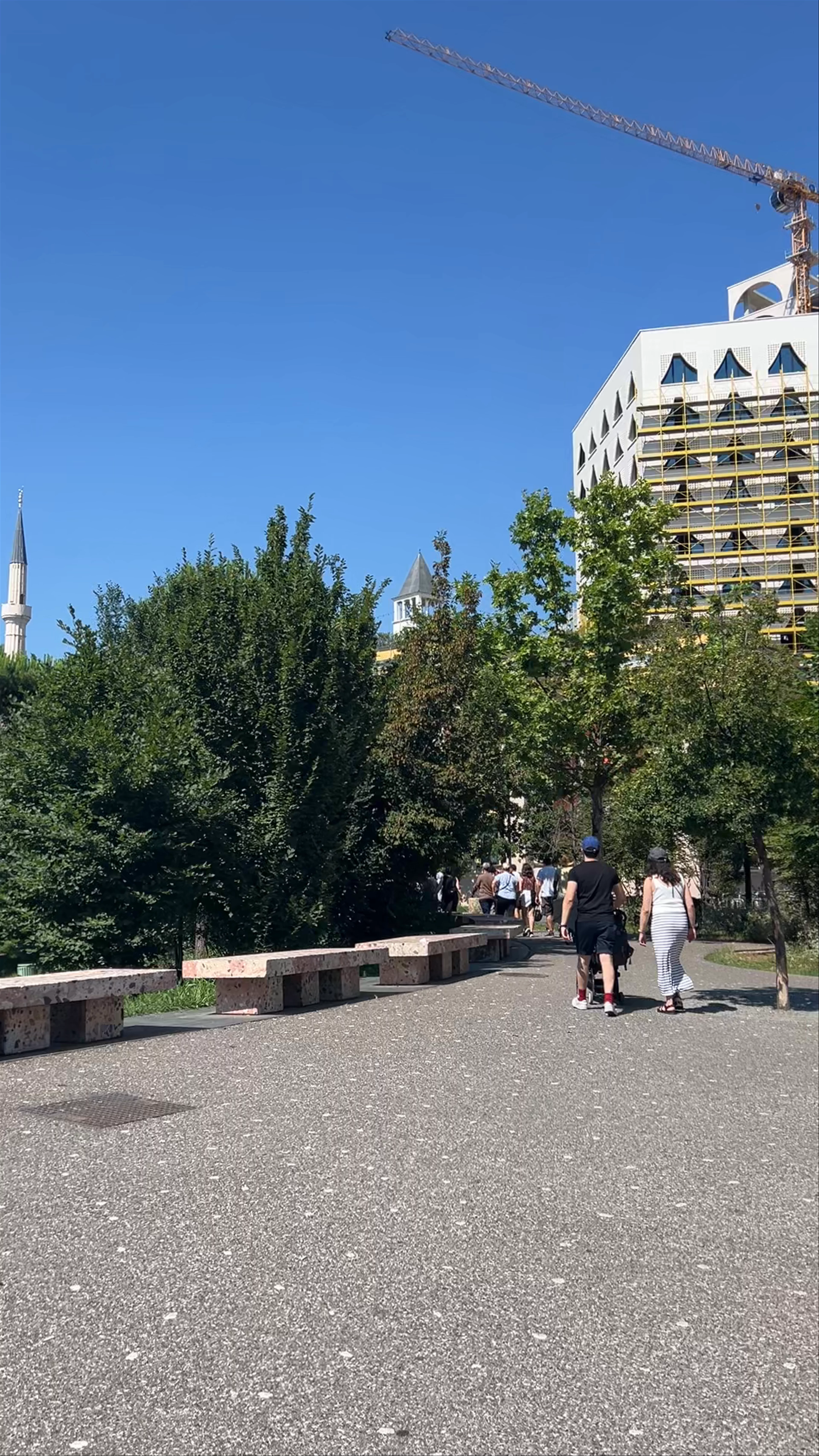 Parku Europa, Sheshi Skënderbej