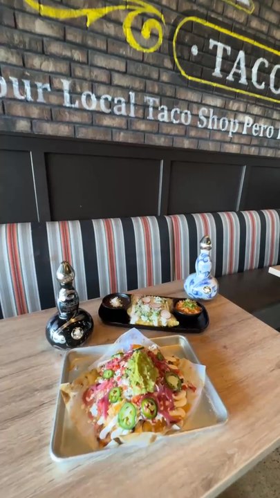 Que Vida Tacos - Tacos Near Me - Costa Mesa, California