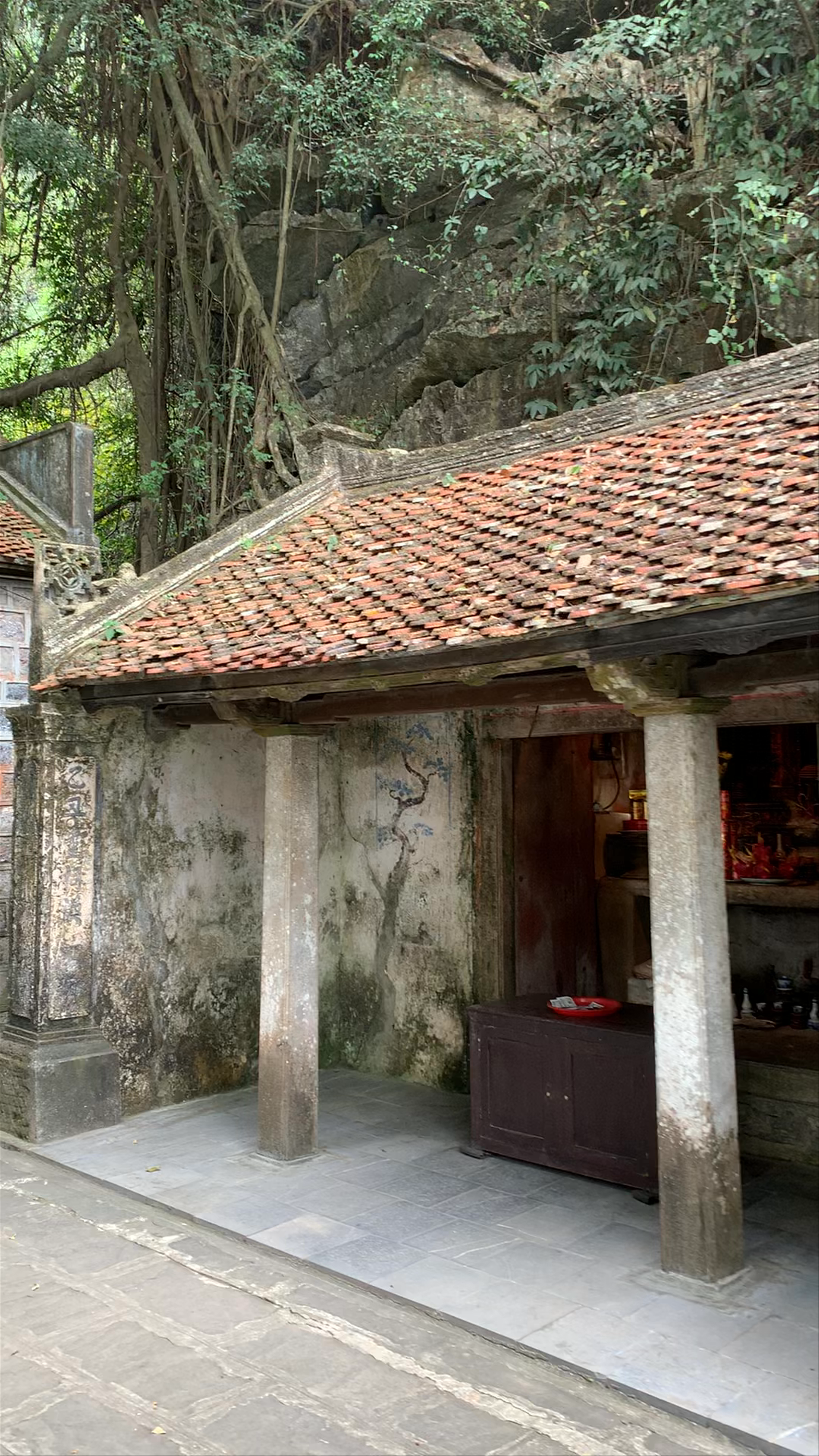 Đền Trình at Hoa Lư District: Serene Spiritual Escape in Ninh Bình, Vietnam