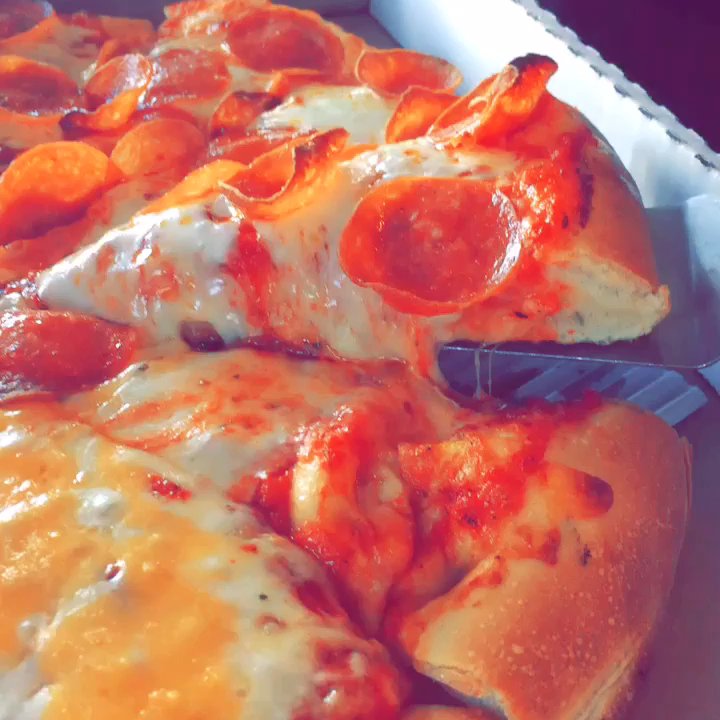 Legends Pizza - This pizza makes my heart happy! - Pizza Near Me - San Jose, California