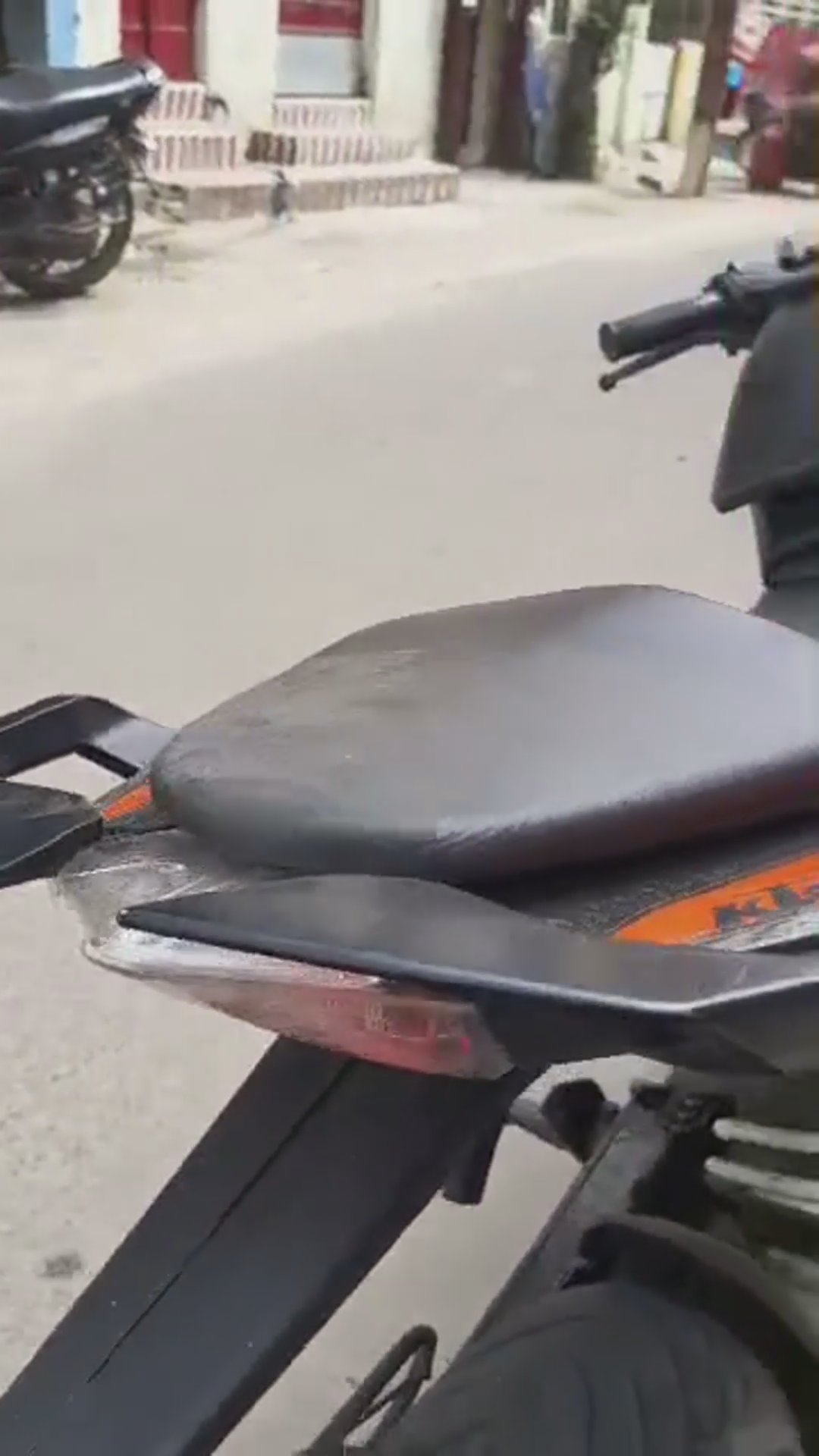 Walk-around video thumbnail