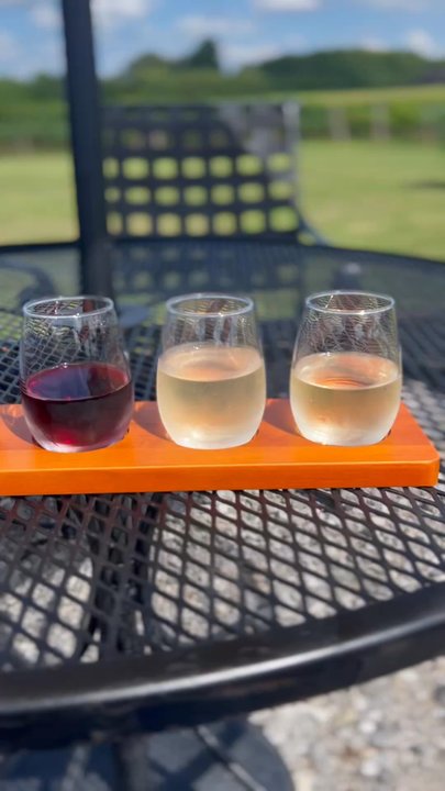 La Famiglia - Small taste of live music and atmosphere . - Wineries Near Me - Toney, Alabama