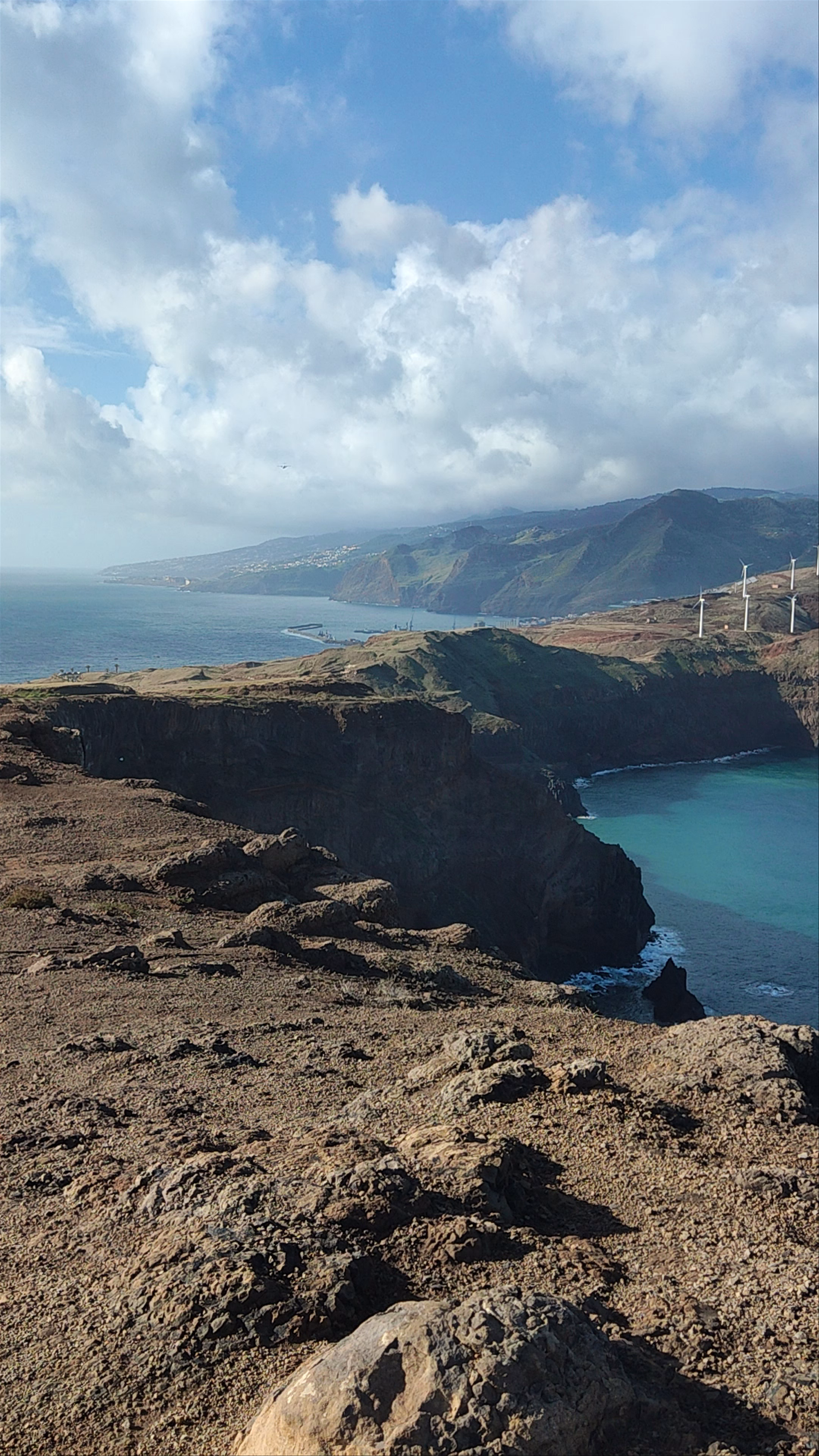 Miradouro da Ponta do Rosto: Ocean Cliffs & Windmill Views in Madeira