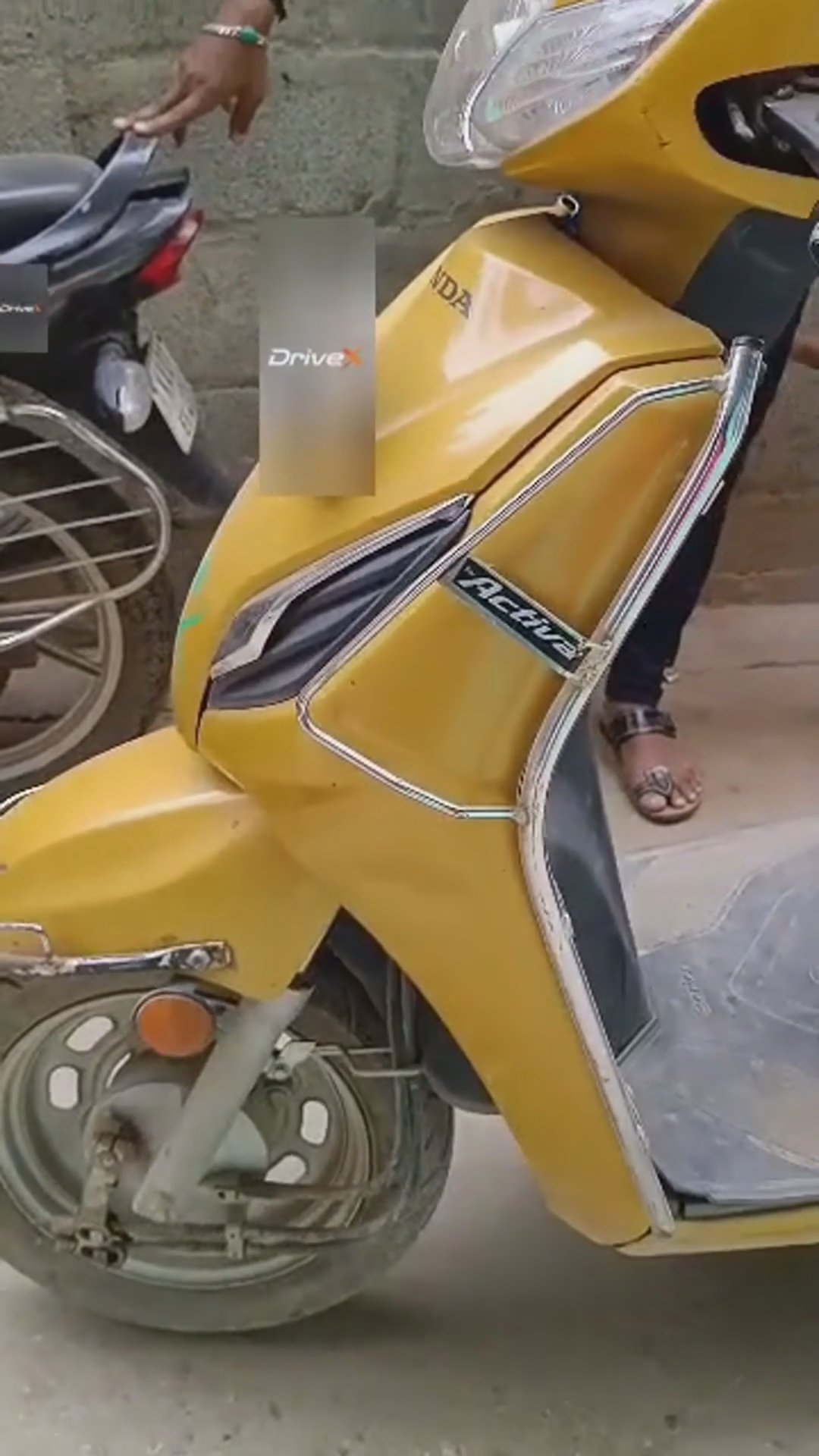 Walk-around video thumbnail