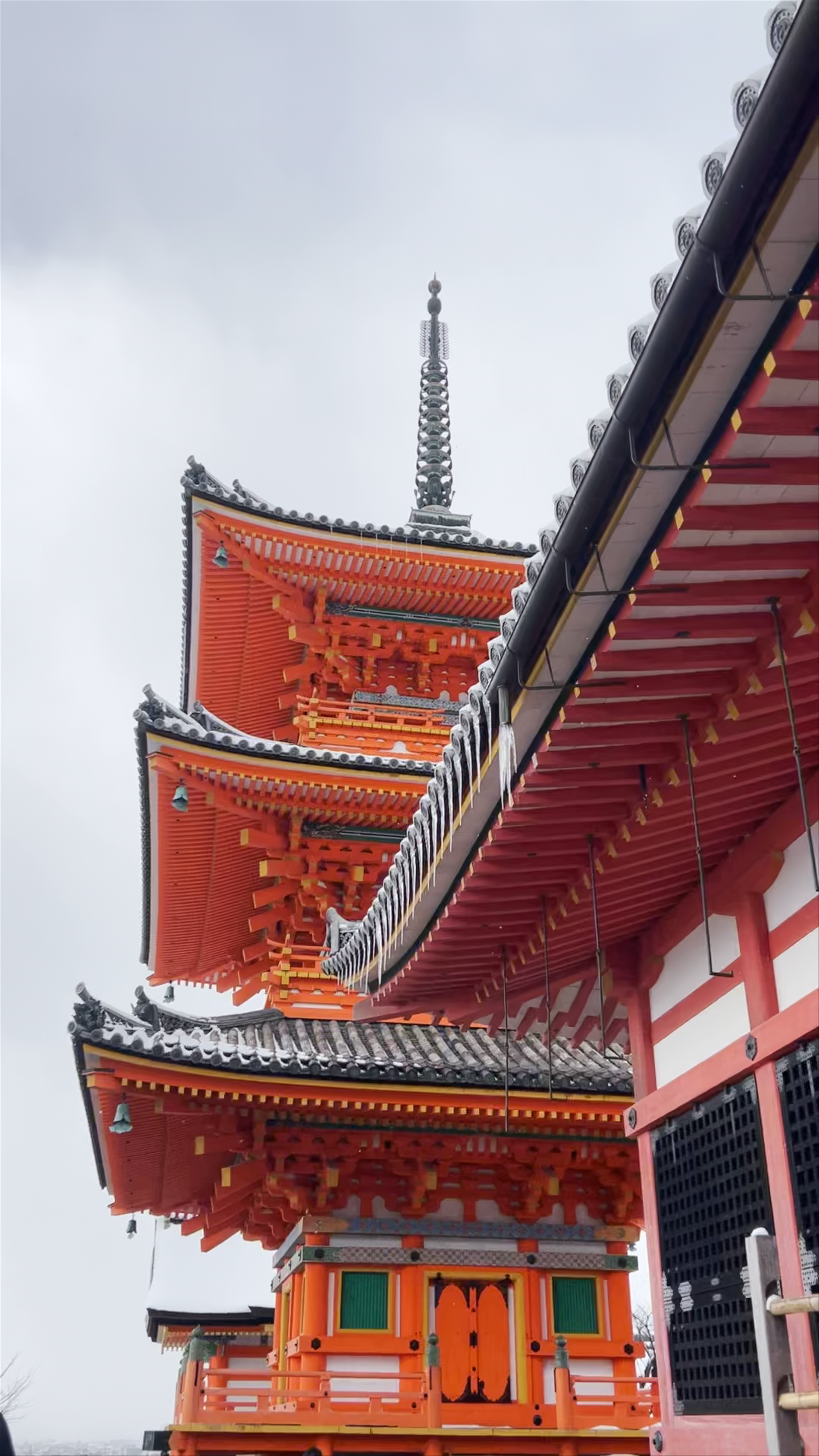 Kiyomizu-dera: Timeless Tranquility in Kyoto's Historic Temple
