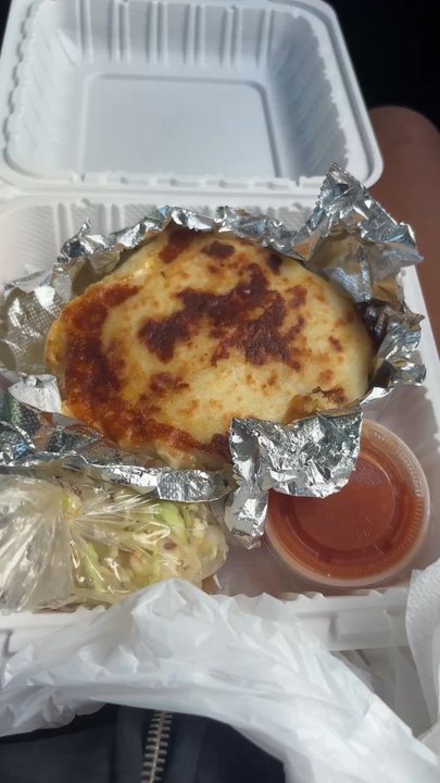 Antojitos Lina - Pupusa revuelta - Salvadoran Near Me - Towson, Maryland