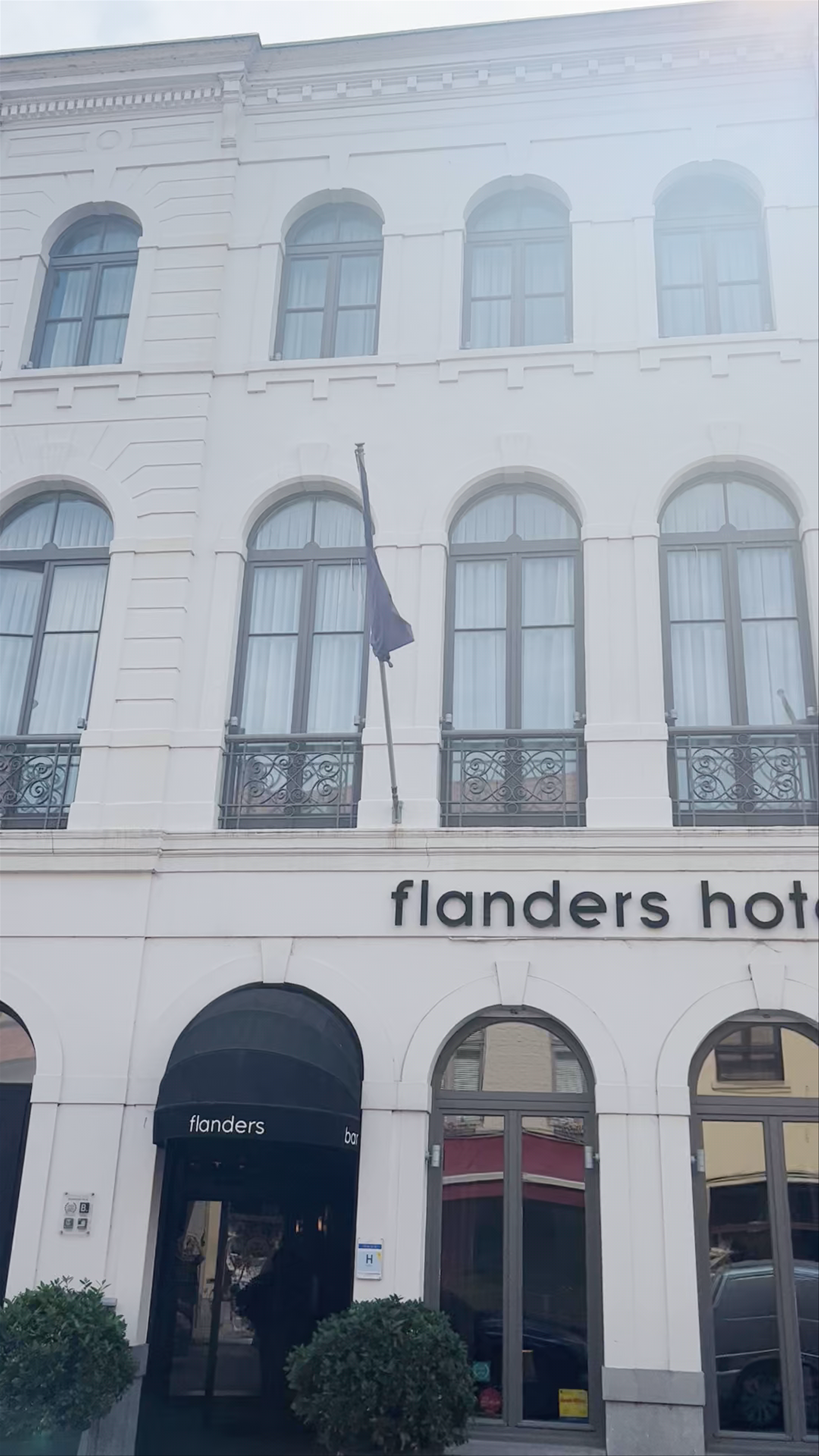 Flanders Hotel