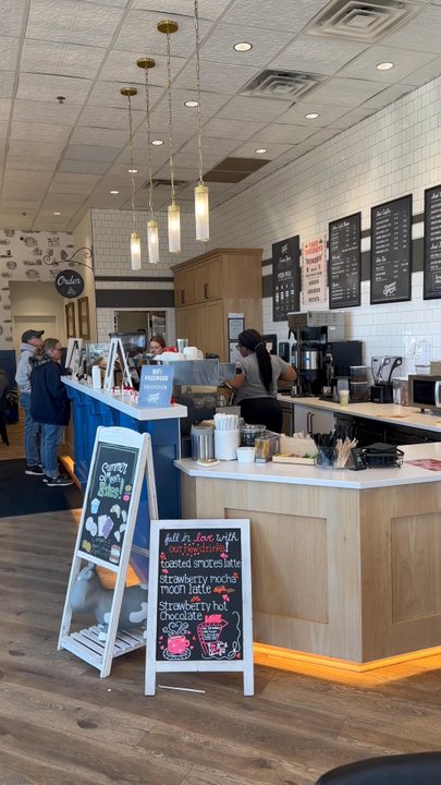 Summer Moon Coffee - Coffee & Tea Near Me - Lee's Summit, Missouri