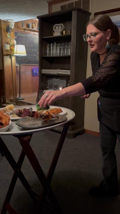 Oak Park Tavern - Flaming Beef Kabob production - Seafood Near Me - Mansfield, Ohio