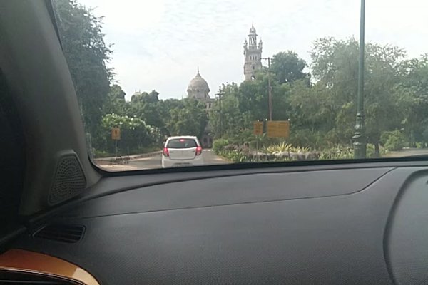 Photo of Baroda statue of uni