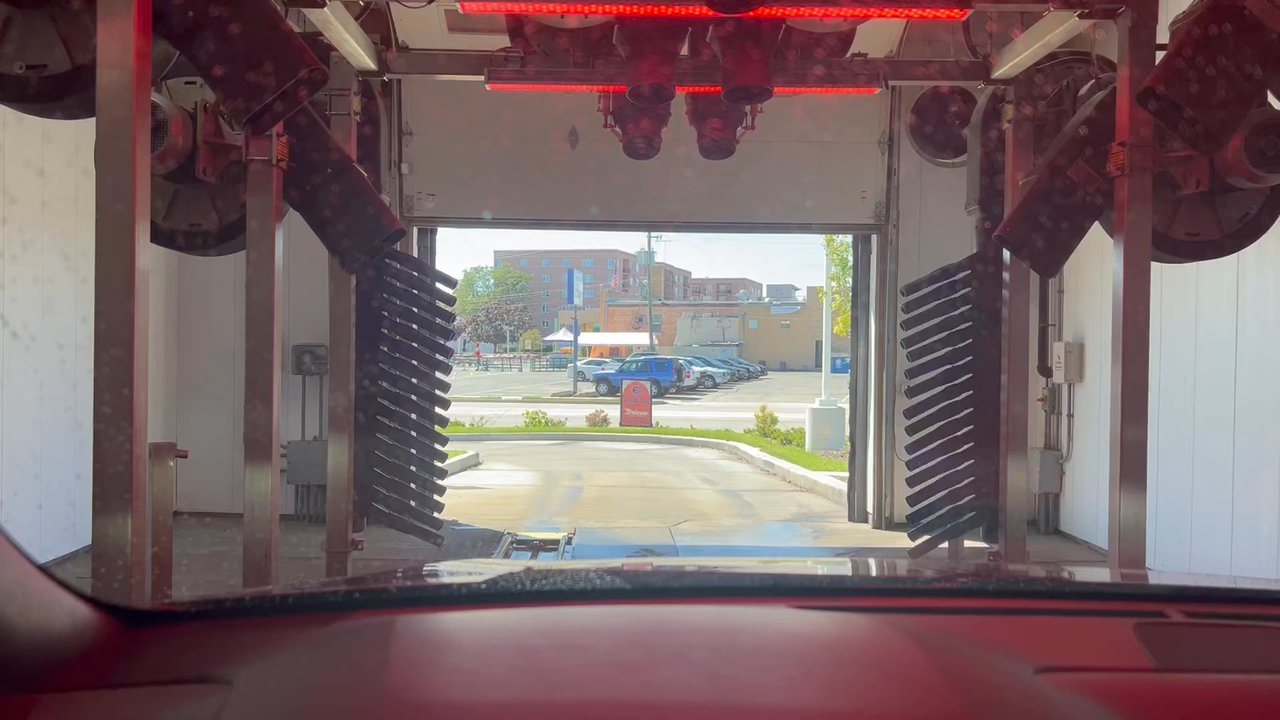 Driven Car Wash - Experience - Car Wash Near Me - Des Plaines, Illinois