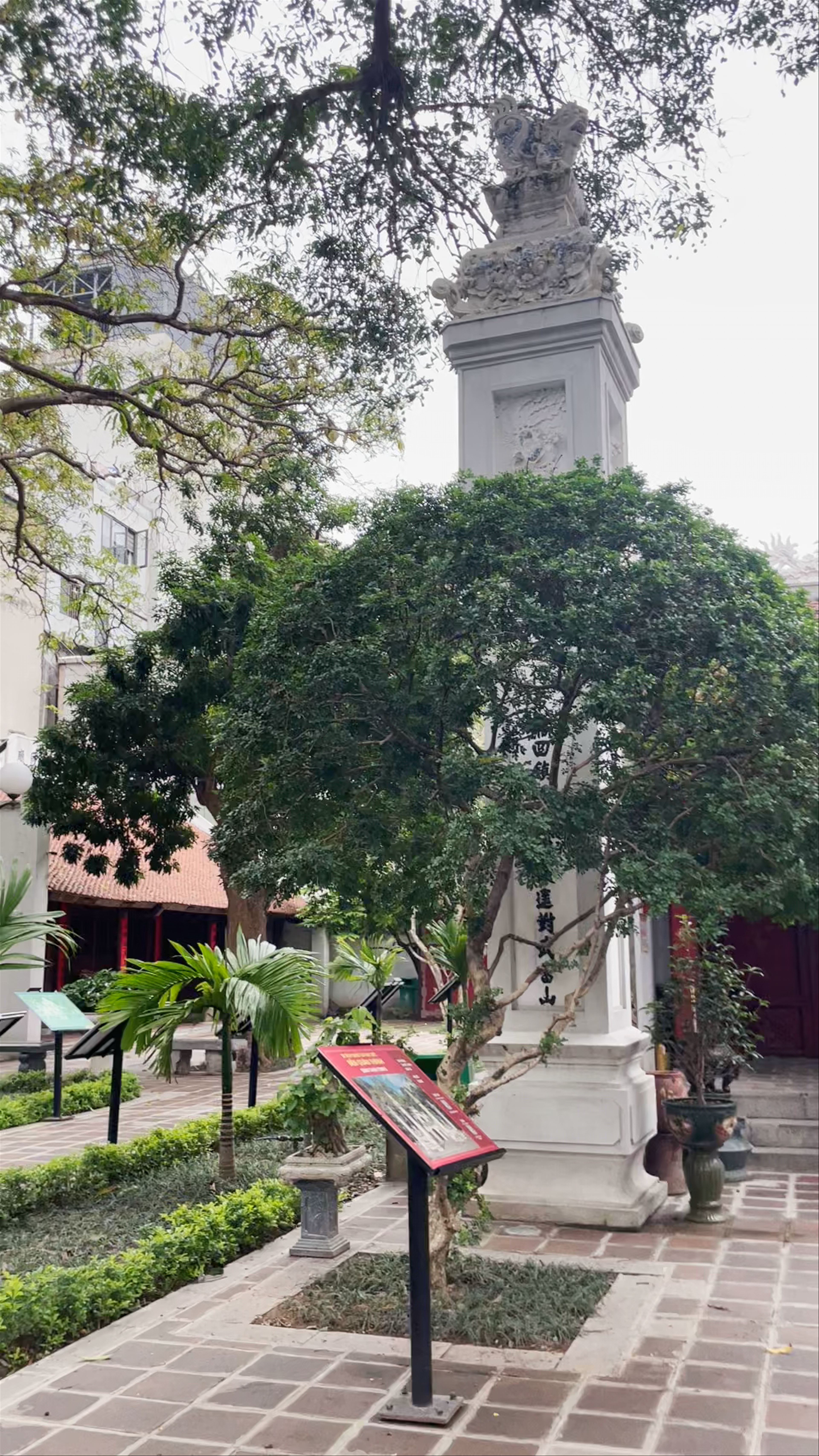 Quan Thanh Temple