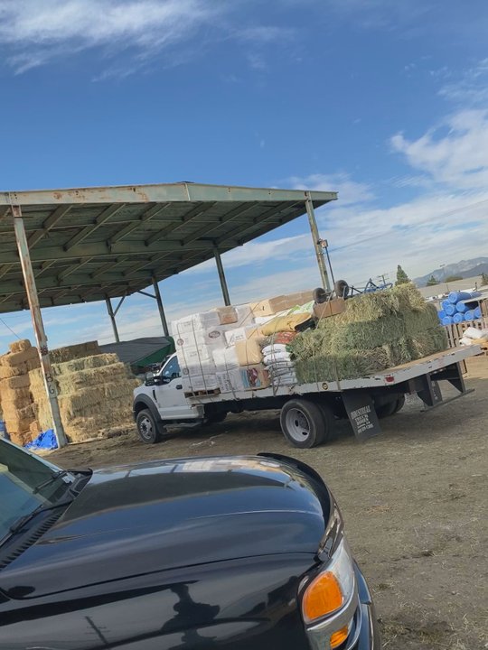 R & L Feed - Picking up some good stuff - Pet Stores Near Me - Chino, California