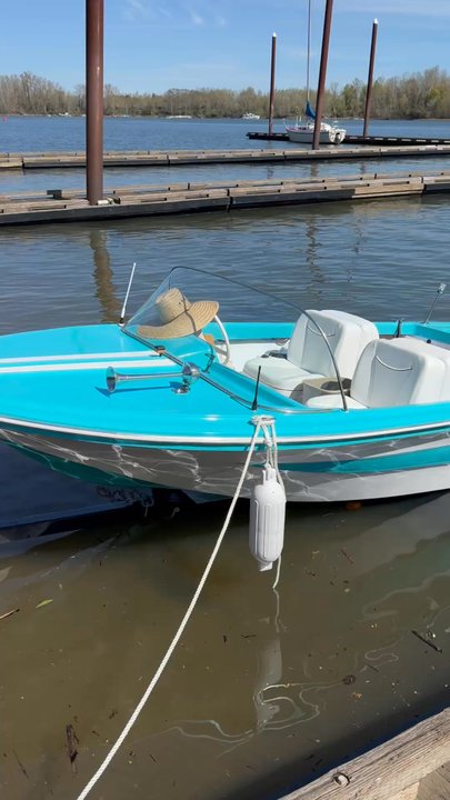 Willamette Park - Launching our boat at Willamette Park - Parks Near Me - Portland, Oregon