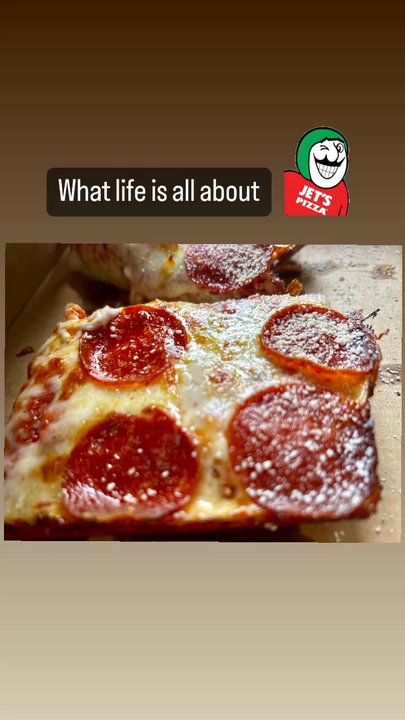 Jet's Pizza - 10/10 - Pizza Near Me - Imlay City, Michigan