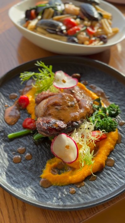 Simona - Italian Near Me - Toronto, Ontario
