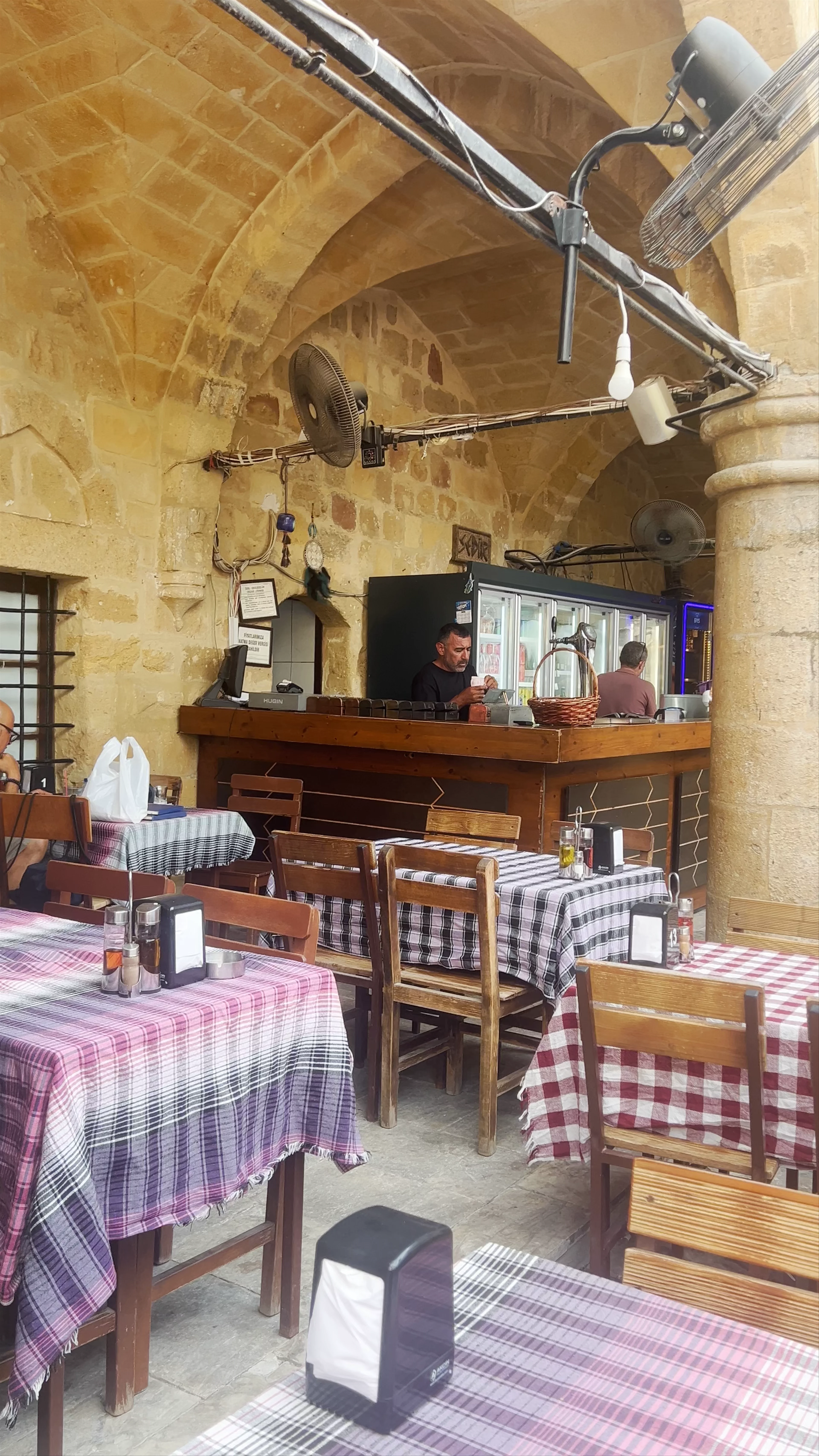 Sedirhan Cafe, Asmaaltı Sokak, Nicosia