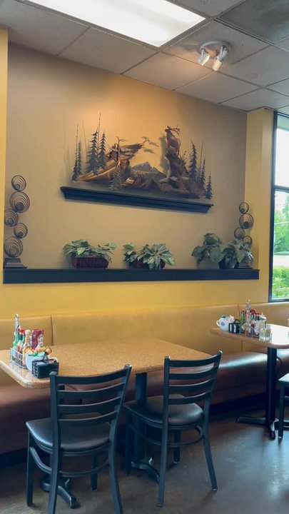 Kitchen Table Cafe - Inside - Breakfast & Brunch Near Me - Vancouver, Washington