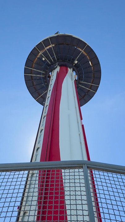 Sky Cabin - It's Descending  04-04-2026 - Amusement Parks Near Me - Buena Park, California
