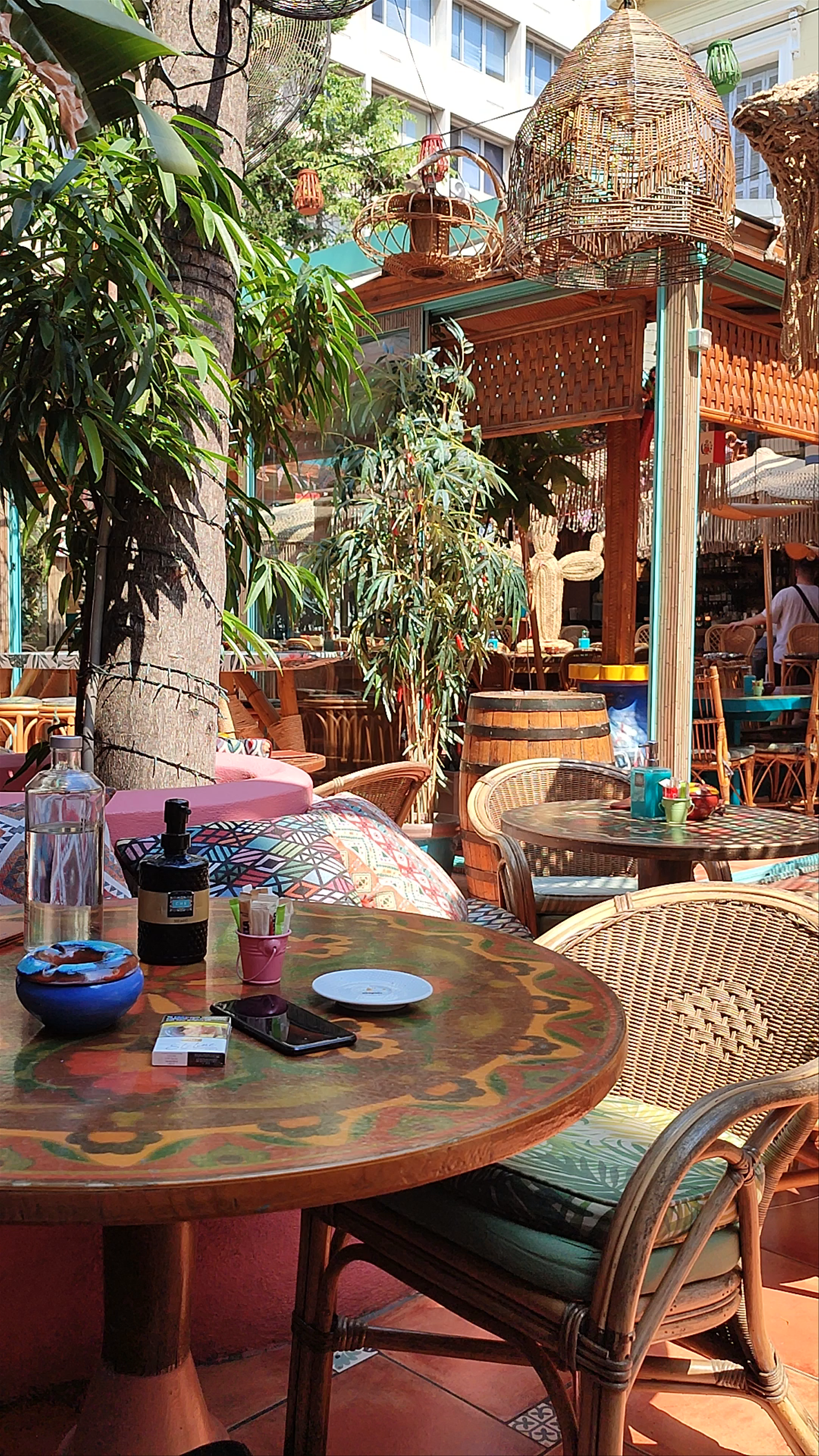 CHE Cocina y Barra Sudamericana: A Vibrant Latin American Oasis in Piraeus