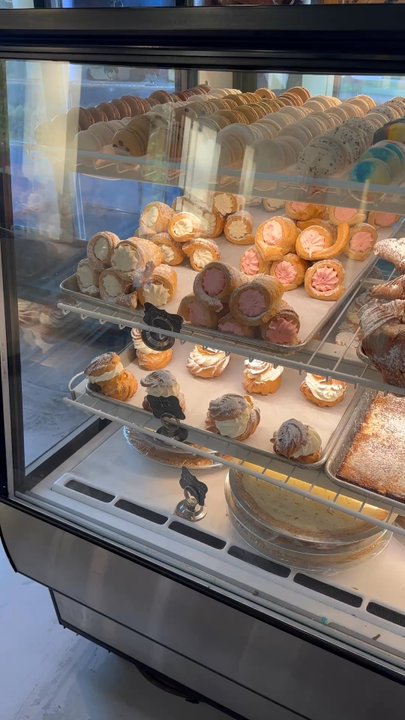 Villani's Bakery - Cupcakes Near Me - Charlotte, North Carolina