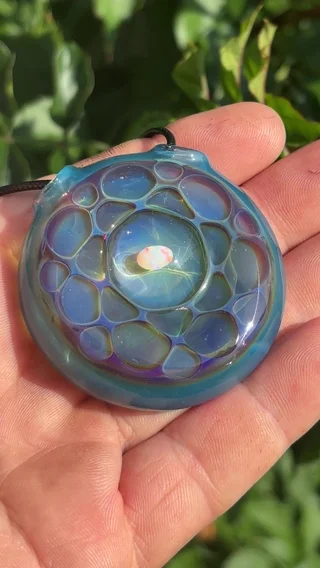 Preview pic of Opal honeycomb pendant