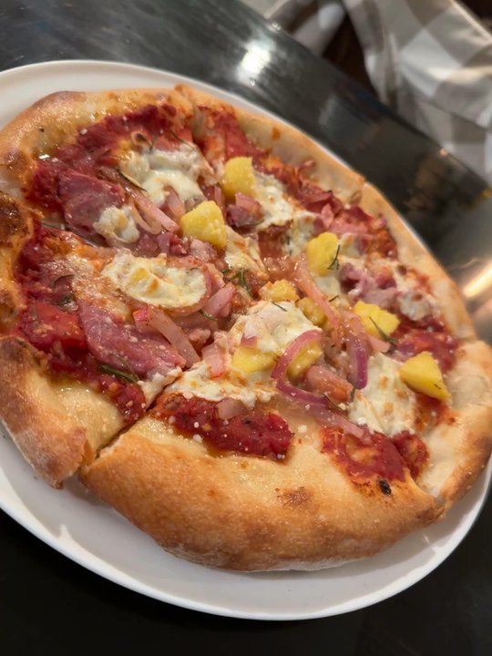 Sky High Pie - Fresh Aloha pizza - Italian Near Me - Joshua Tree, California