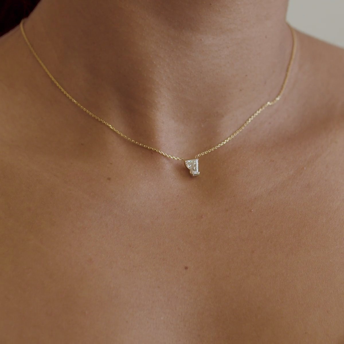 Knife-Edge Semi-Bezel Necklace | Keystone | 14k | Yellow Gold | caratWeight: 0.75ct