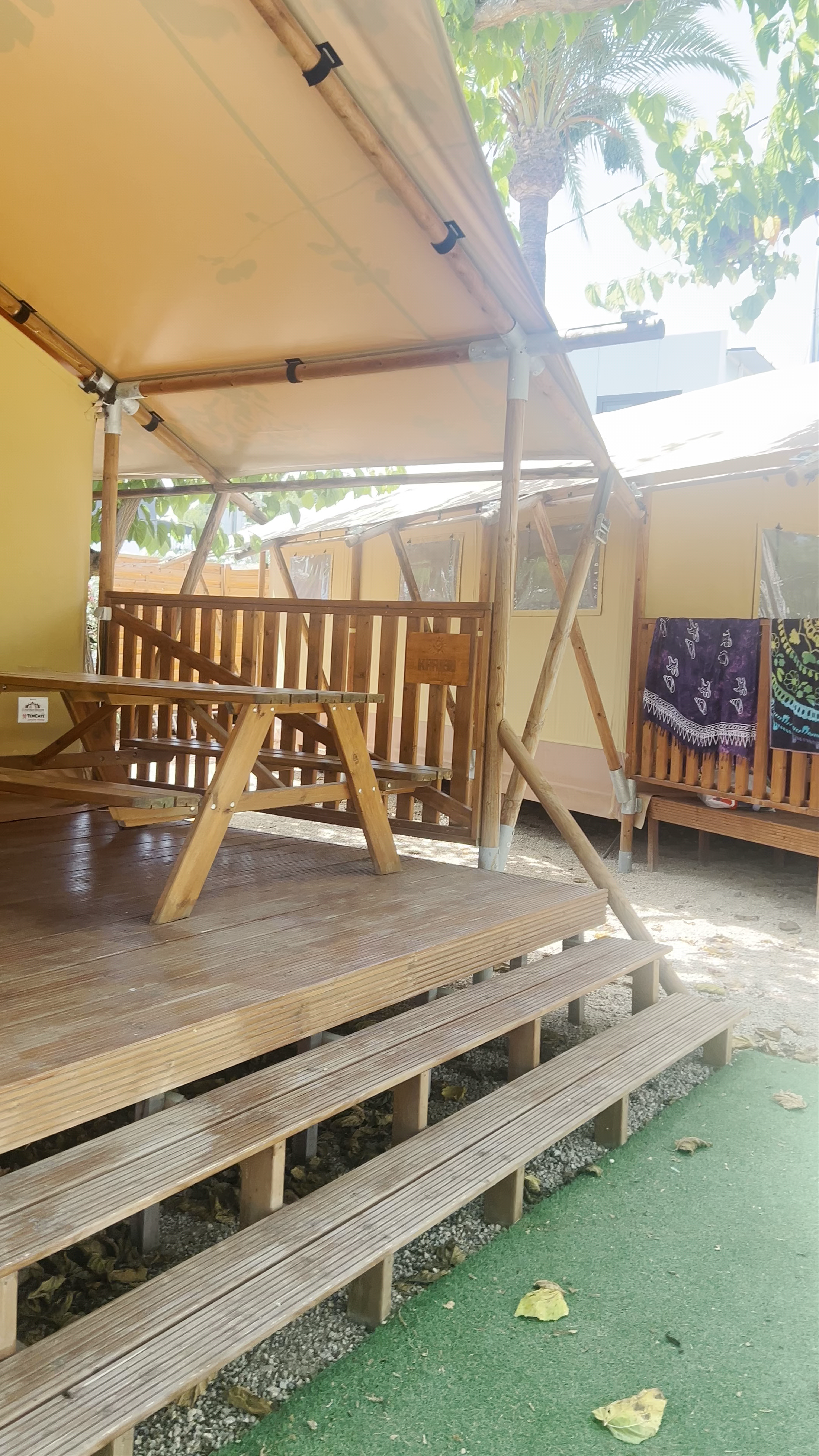 Kampaoh Playa de Levante: Eco-Friendly Glamping in Benidorm