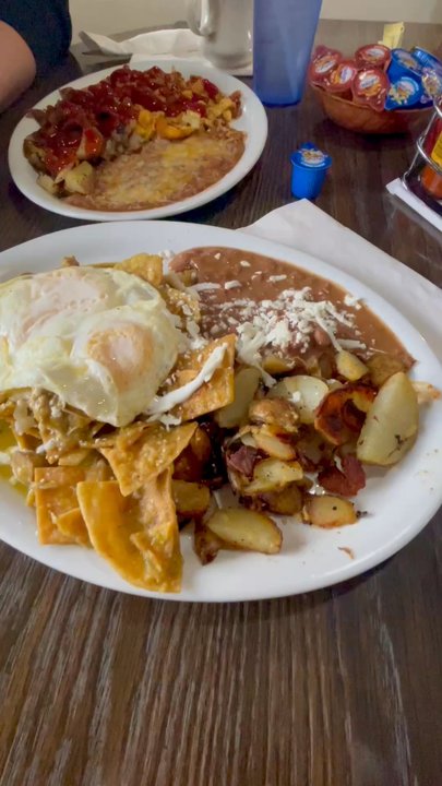 El Cerrito Cafe - Chilaquiles & Chorizo & Egg breakfast plates - American Near Me - Corona, California