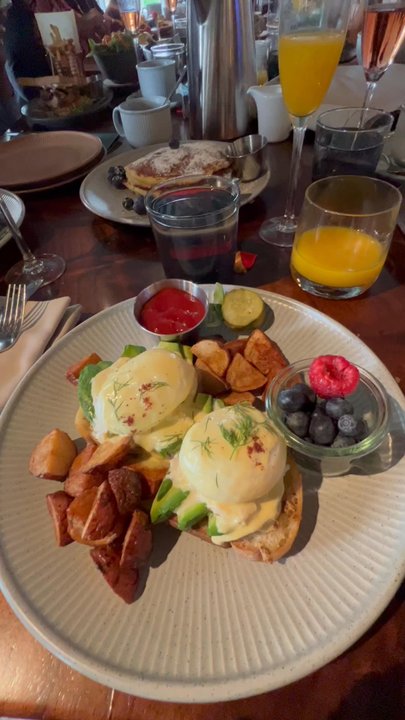 Farley - Yummy brunch - Bars Near Me - Sausalito, California