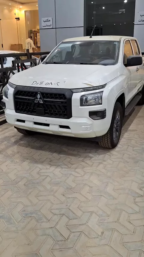 ميتسوبيشي L200 Double Cab 2024