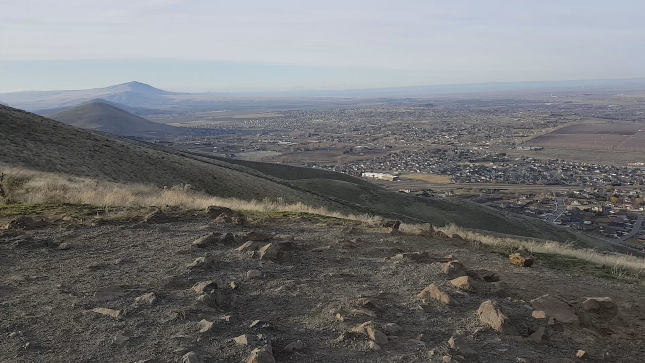 Badger Mountain Trails - The windy view at the top* - Hiking Near Me - Richland, Washington